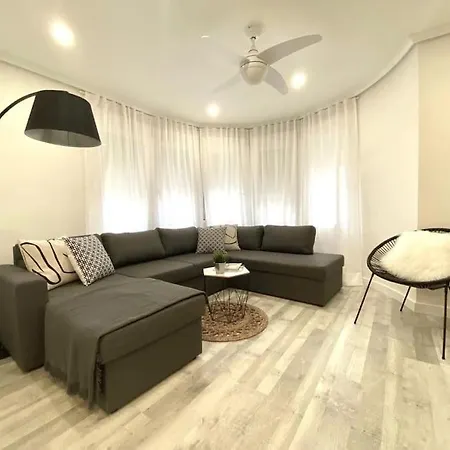 Letty's House アパート